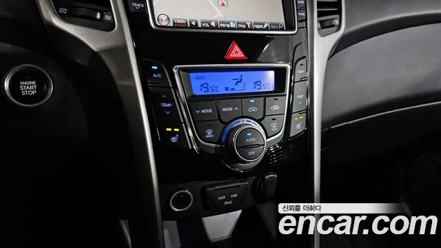 Hyundai i30 2016 — фото 18