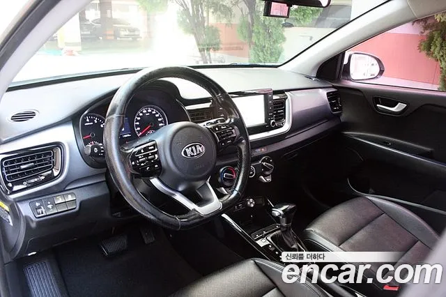 Kia Stonic 2019 — фото 14