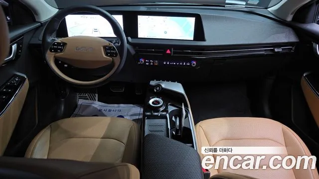 Kia EV6 2023 — фото 10