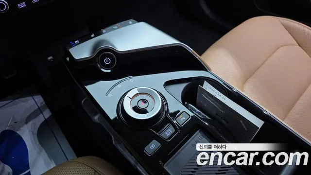 Kia EV6 2023 — фото 12