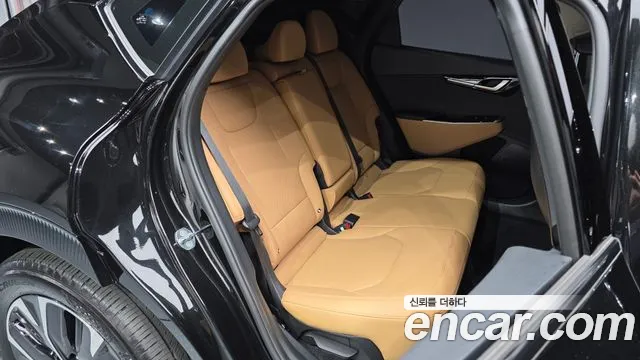 Kia EV6 2023 — фото 17
