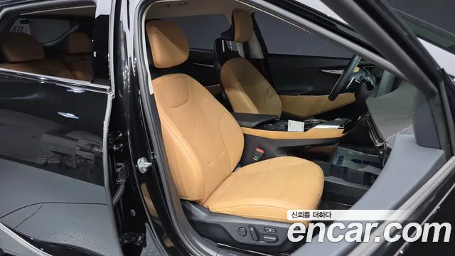 Kia EV6 2023 — фото 18