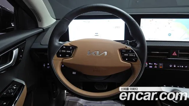 Kia EV6 2023 — фото 20