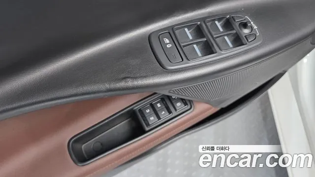 Jaguar XE 2016 — фото 13