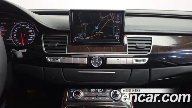 Audi A8 2014 — фото 13