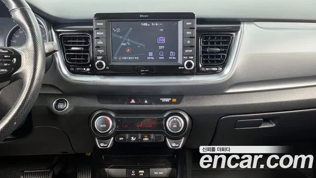 Kia Stonic 2020 — фото 14