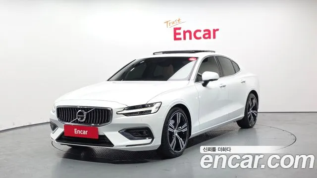 Volvo S60 2021 — фото 1
