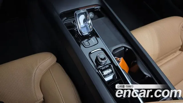 Volvo S60 2021 — фото 12