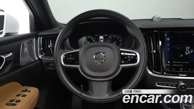 Volvo S60 2021 — фото 19