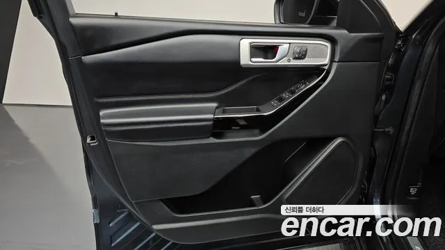 Ford Explorer 2022 — фото 14