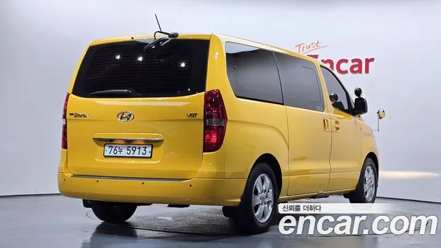 Hyundai Starex 2019 — фото 2
