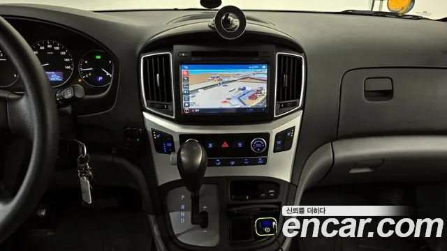 Hyundai Starex 2019 — фото 20