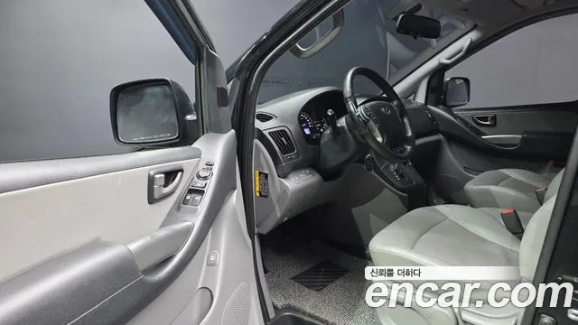 Hyundai Starex 2020 — фото 13
