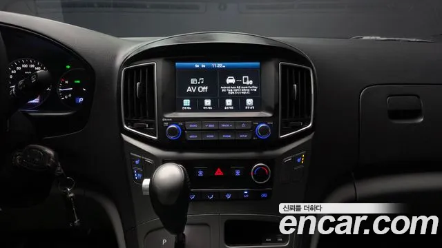 Hyundai Starex 2020 — фото 20