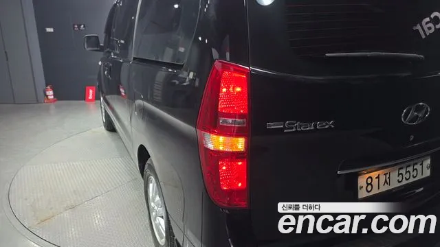 Hyundai Starex 2020 — фото 9