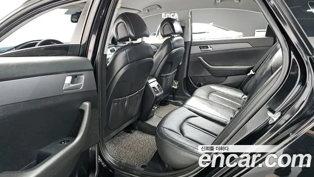 Hyundai Sonata 2017 — фото 11