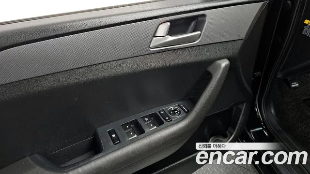 Hyundai Sonata 2017 — фото 18