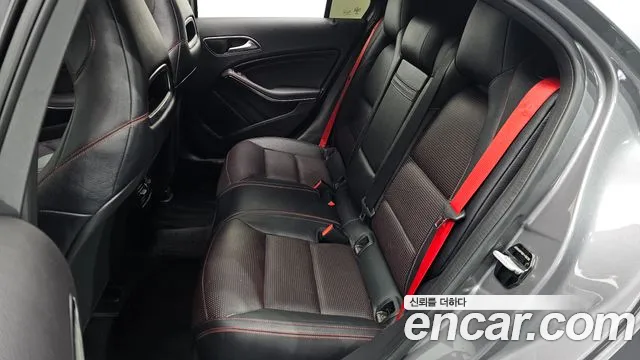Mercedes-Benz A-Class 2015 — фото 11