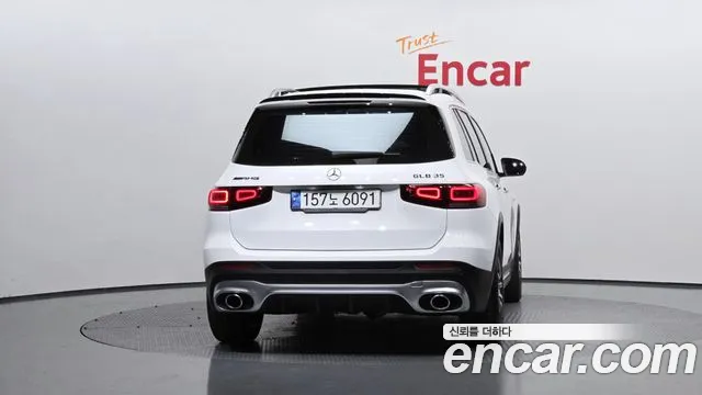 Mercedes-Benz GLB-Class 2023 — фото 4