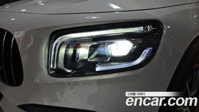 Mercedes-Benz GLB-Class 2023 — фото 8