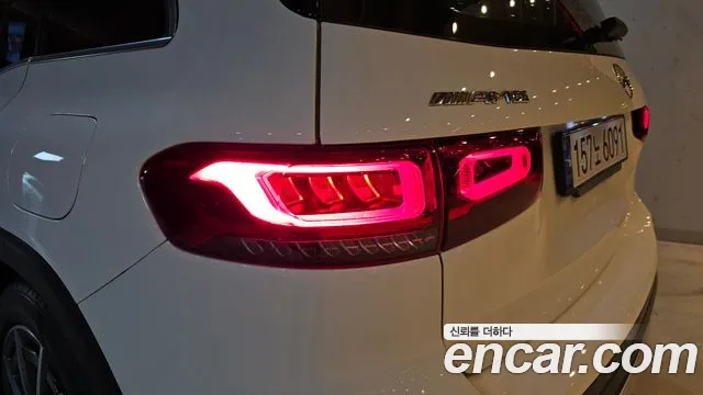Mercedes-Benz GLB-Class 2023 — фото 9