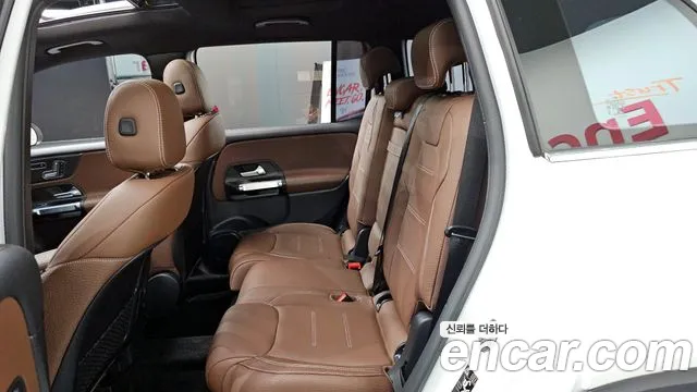 Mercedes-Benz GLB-Class 2023 — фото 16