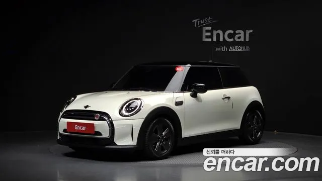 Mini Cooper 2022 — фото 1