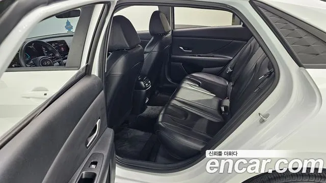 Hyundai AVANTE 2025 — фото 16
