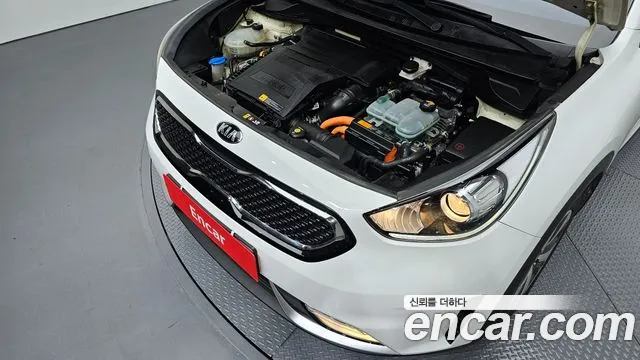 Kia Niro 2018 — фото 6