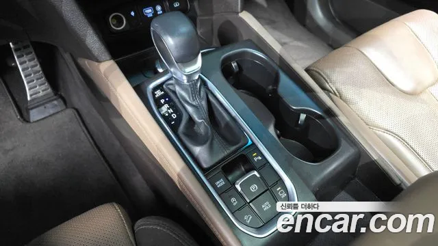 Hyundai Santafe 2019 — фото 12