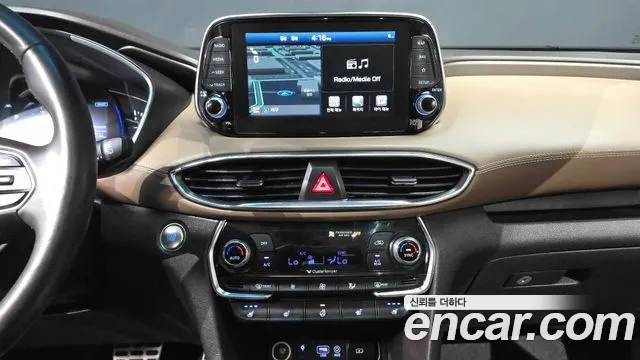 Hyundai Santafe 2019 — фото 20