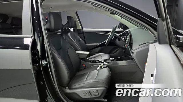 Kia Niro 2024 — фото 15