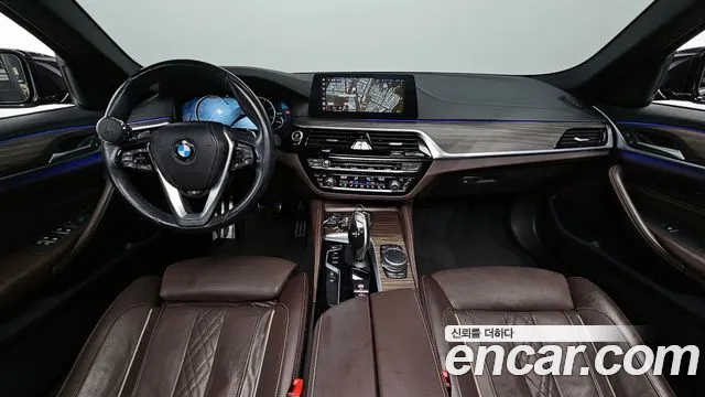 BMW 5-Series 2018 — фото 10