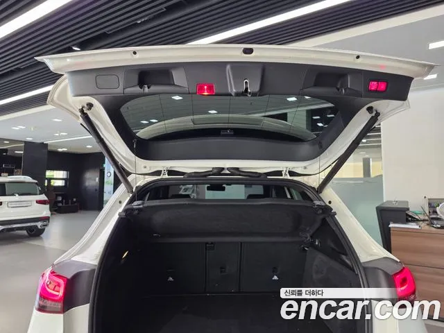 Mercedes-Benz GLA-Class 2021 — фото 20