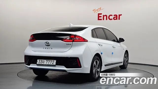Hyundai Ioniq 2019 — фото 2