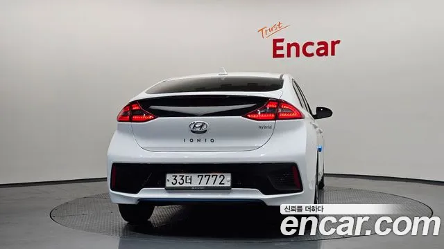 Hyundai Ioniq 2019 — фото 4