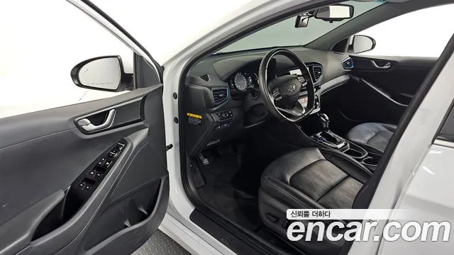 Hyundai Ioniq 2019 — фото 10