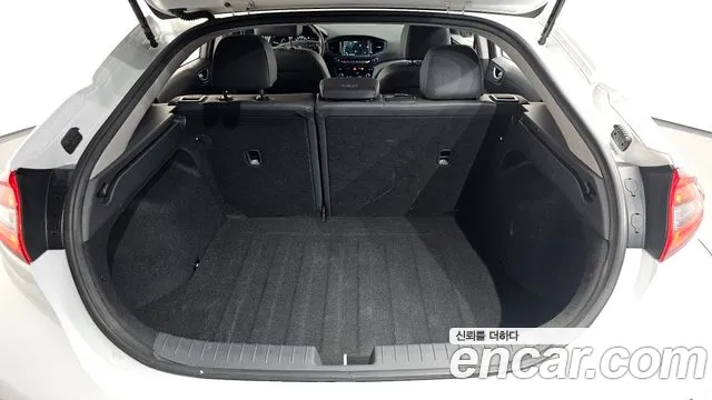 Hyundai Ioniq 2019 — фото 15