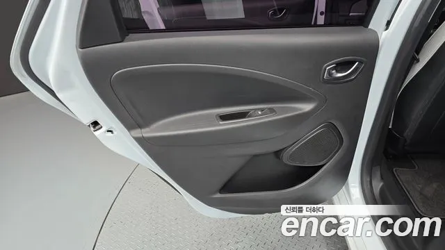 Renault-KoreaSamsung Zoe 2021 — фото 15