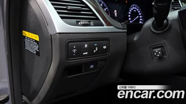 Hyundai Genesis 2016 — фото 16