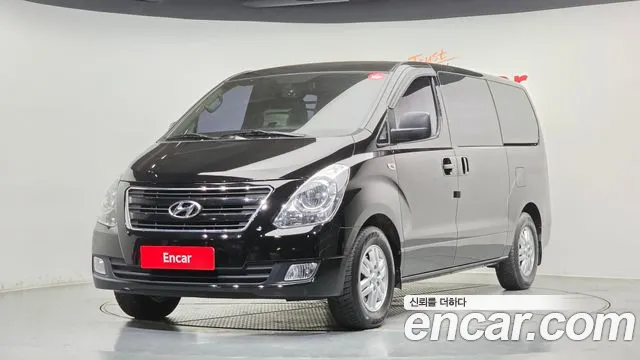 Hyundai Starex 2017 — фото 1