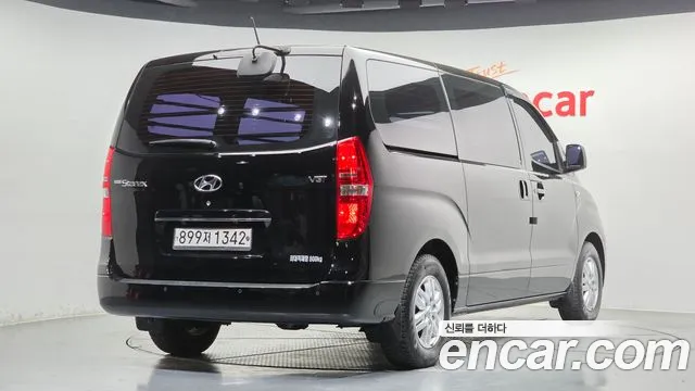 Hyundai Starex 2017 — фото 2