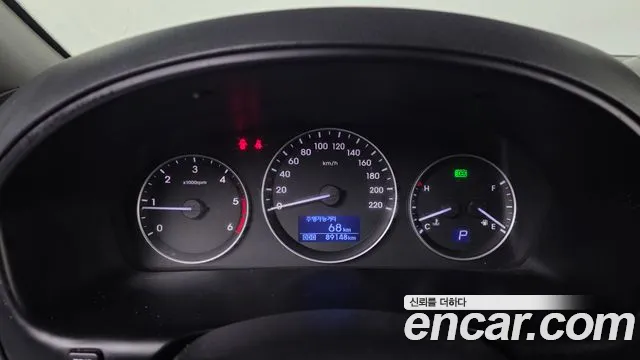 Hyundai Starex 2017 — фото 11