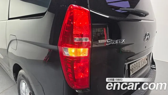 Hyundai Starex 2017 — фото 9