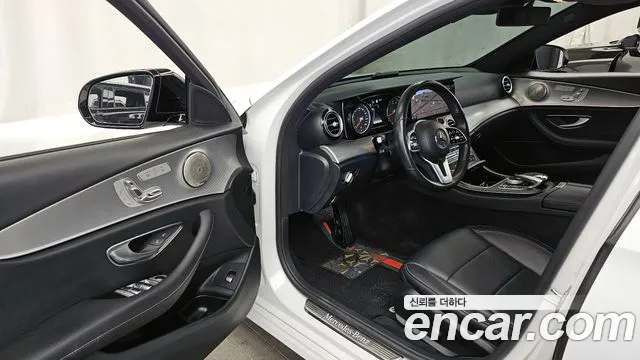 Mercedes-Benz E-Class 2020 — фото 13