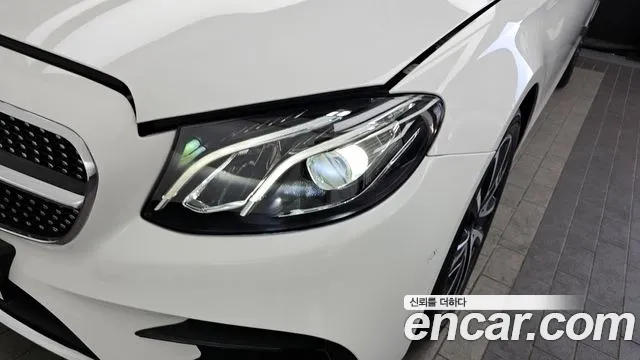Mercedes-Benz E-Class 2020 — фото 8