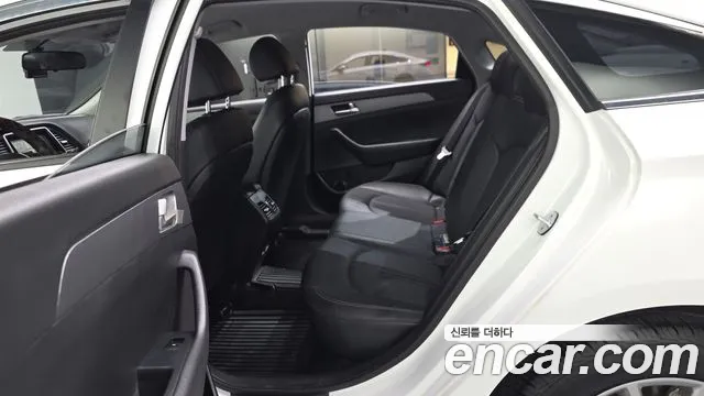 Hyundai Sonata 2020 — фото 16