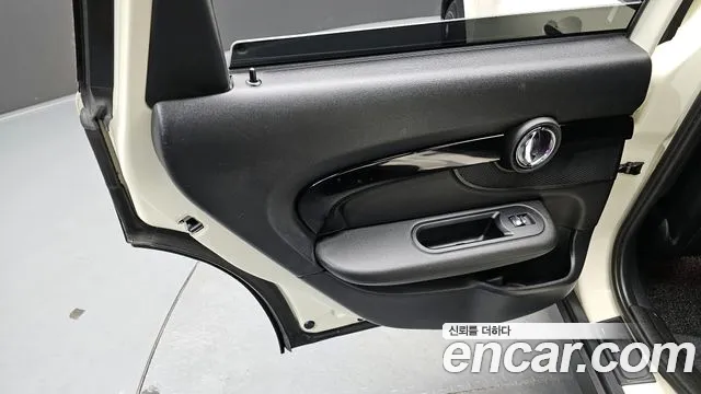 Mini Clubman 2021 — фото 15