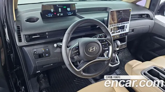 Hyundai Staria 2025 — фото 10