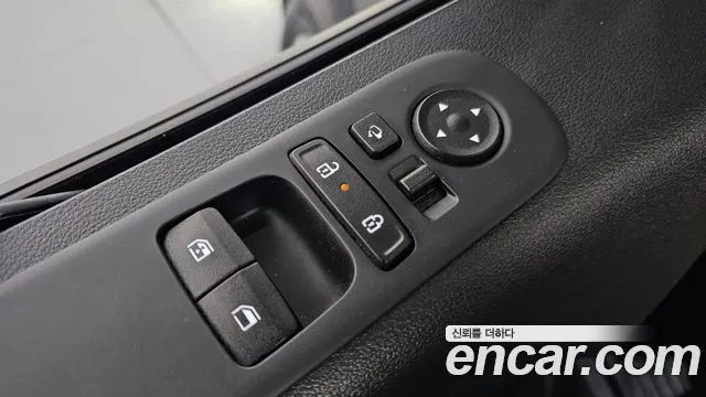 Hyundai Staria 2025 — фото 18